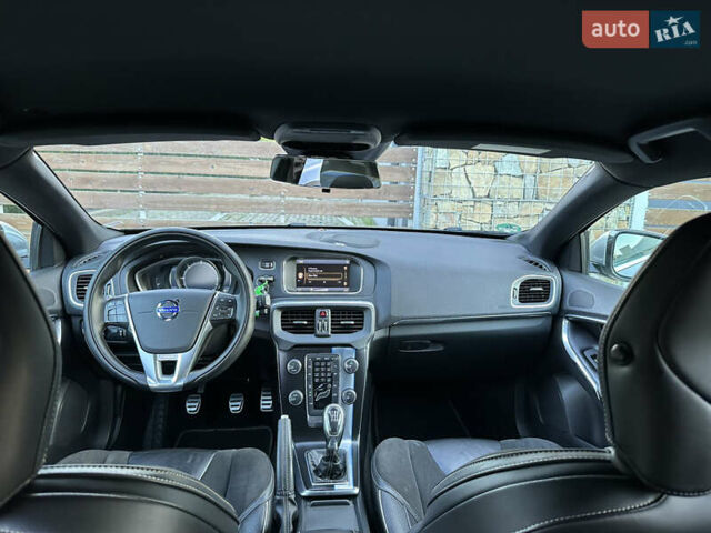 Сірий Вольво V40, об'ємом двигуна 1.56 л та пробігом 192 тис. км за 11250 $, фото 2 на Automoto.ua