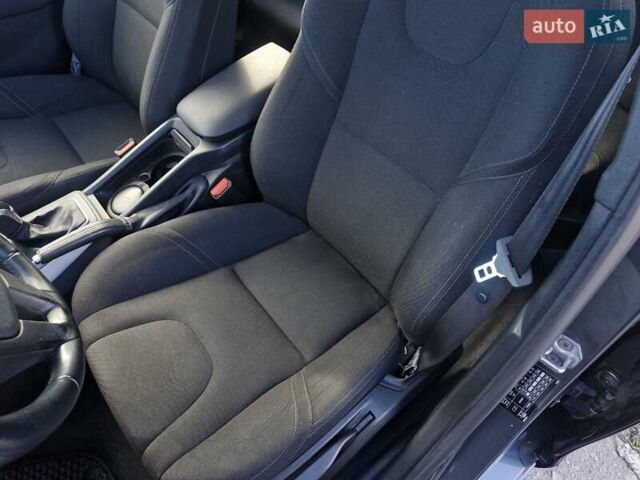 Вольво В40 2014 в Николаеве на Automoto.ua Серый Вольво В40, объемом двигателя 1.6 л и пробегом 142 тыс. км за 12699 $, фото 24 на Automoto.ua