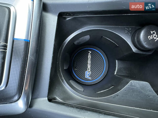 Сірий Вольво V40, об'ємом двигуна 1.56 л та пробігом 192 тис. км за 11250 $, фото 113 на Automoto.ua