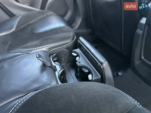 Сірий Вольво V40, об'ємом двигуна 1.56 л та пробігом 192 тис. км за 11250 $, фото 143 на Automoto.ua