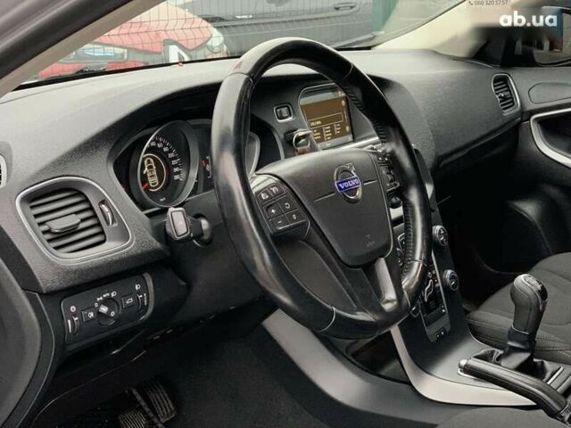 Серый Вольво В40, объемом двигателя 1.6 л и пробегом 272 тыс. км за 10000 $, фото 23 на Automoto.ua