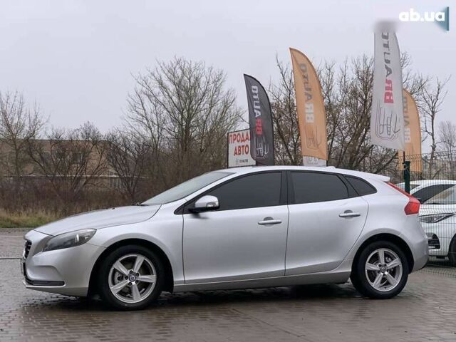 Серый Вольво В40, объемом двигателя 1.6 л и пробегом 272 тыс. км за 10000 $, фото 11 на Automoto.ua