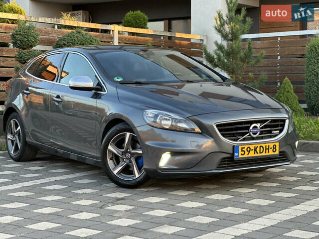 Сірий Вольво V40, об'ємом двигуна 1.56 л та пробігом 192 тис. км за 11250 $, фото 69 на Automoto.ua
