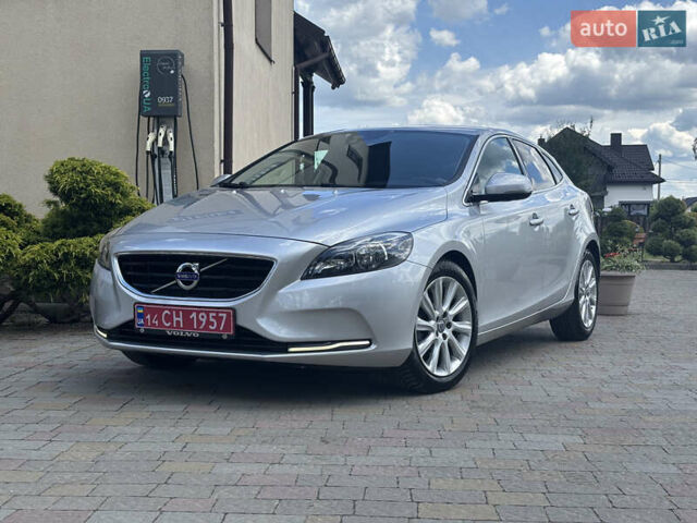 Сірий Вольво V40, об'ємом двигуна 1.6 л та пробігом 228 тис. км за 10990 $, фото 5 на Automoto.ua