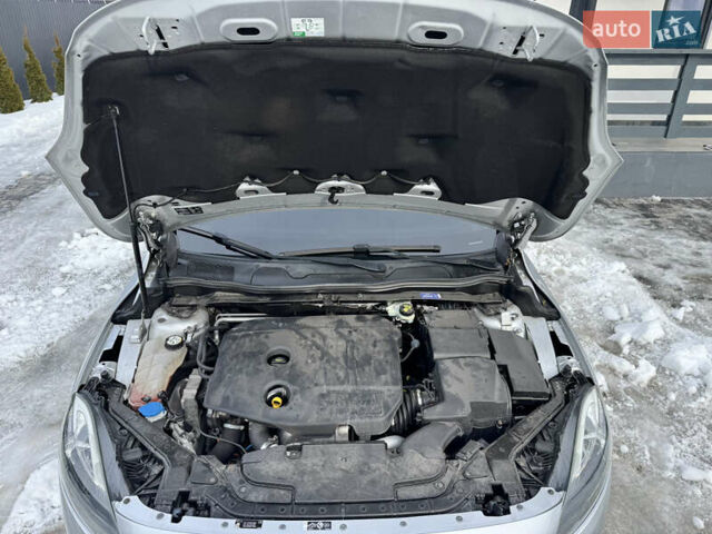 Серый Вольво В40, объемом двигателя 1.6 л и пробегом 220 тыс. км за 9950 $, фото 47 на Automoto.ua