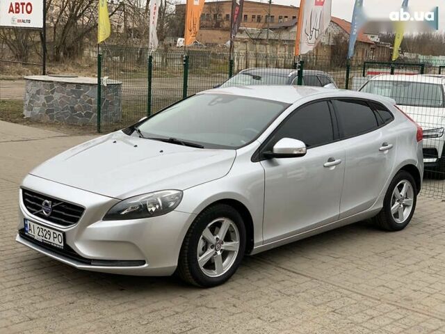 Серый Вольво В40, объемом двигателя 1.6 л и пробегом 272 тыс. км за 10955 $, фото 2 на Automoto.ua