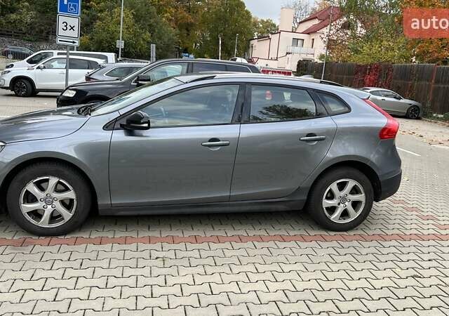Сірий Вольво V40, об'ємом двигуна 1.56 л та пробігом 105 тис. км за 21000 $, фото 7 на Automoto.ua