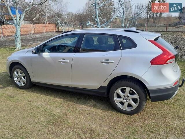 Сірий Вольво V40, об'ємом двигуна 1.56 л та пробігом 223 тис. км за 13500 $, фото 7 на Automoto.ua