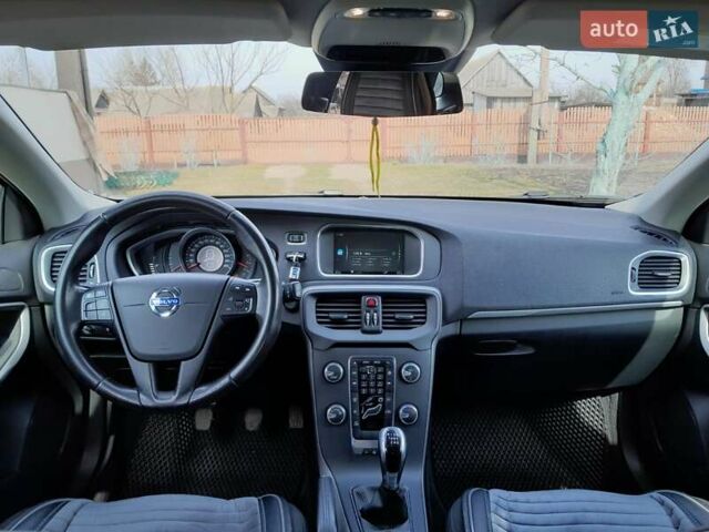 Сірий Вольво V40, об'ємом двигуна 1.56 л та пробігом 223 тис. км за 13500 $, фото 12 на Automoto.ua