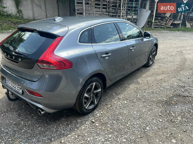 Сірий Вольво V40, об'ємом двигуна 1.98 л та пробігом 233 тис. км за 8500 $, фото 14 на Automoto.ua