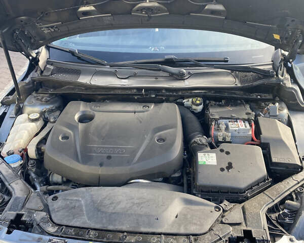 Серый Вольво В40, объемом двигателя 1.97 л и пробегом 230 тыс. км за 15000 $, фото 9 на Automoto.ua