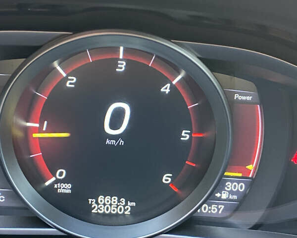 Серый Вольво В40, объемом двигателя 1.97 л и пробегом 230 тыс. км за 15000 $, фото 4 на Automoto.ua