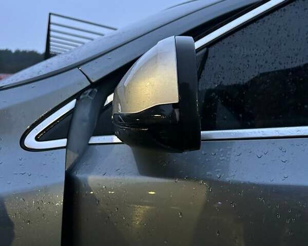 Серый Вольво В40, объемом двигателя 1.98 л и пробегом 265 тыс. км за 10500 $, фото 8 на Automoto.ua