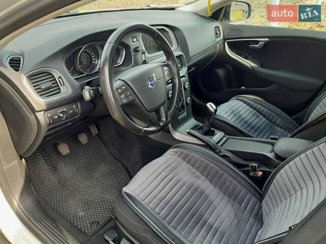 Сірий Вольво V40, об'ємом двигуна 1.56 л та пробігом 223 тис. км за 13500 $, фото 13 на Automoto.ua