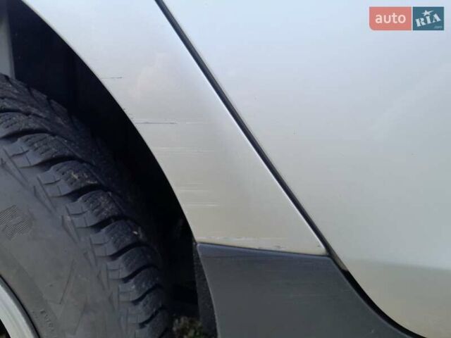 Сірий Вольво V40, об'ємом двигуна 1.56 л та пробігом 223 тис. км за 13500 $, фото 18 на Automoto.ua