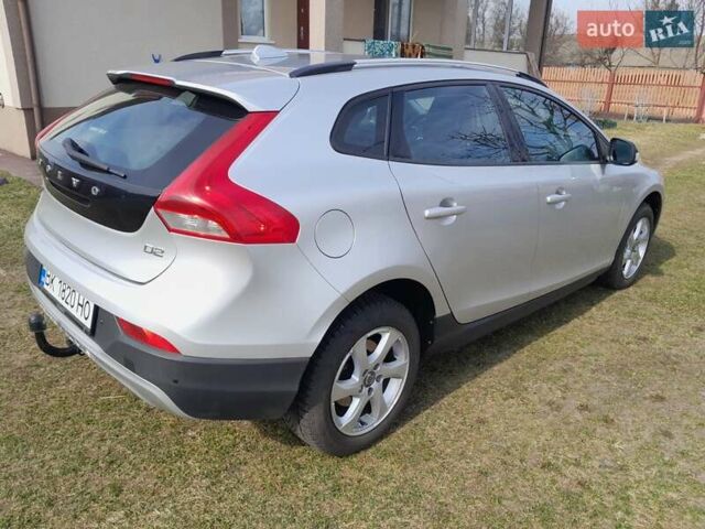 Сірий Вольво V40, об'ємом двигуна 1.56 л та пробігом 223 тис. км за 13500 $, фото 6 на Automoto.ua