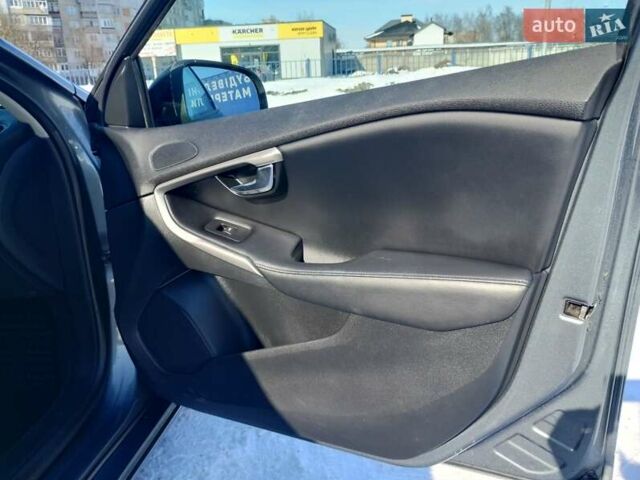 Сірий Вольво V40, об'ємом двигуна 1.56 л та пробігом 274 тис. км за 9400 $, фото 11 на Automoto.ua