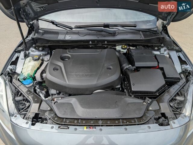 Сірий Вольво V40, об'ємом двигуна 1.98 л та пробігом 203 тис. км за 12499 $, фото 46 на Automoto.ua