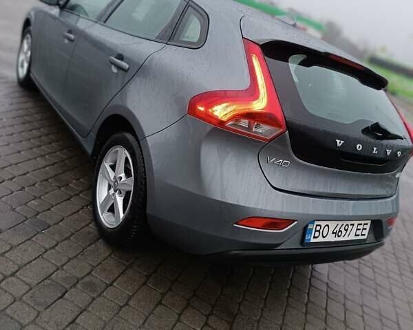 Сірий Вольво V40, об'ємом двигуна 1.56 л та пробігом 218 тис. км за 12999 $, фото 9 на Automoto.ua