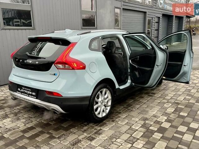 Серый Вольво В40, объемом двигателя 2 л и пробегом 135 тыс. км за 17900 $, фото 76 на Automoto.ua