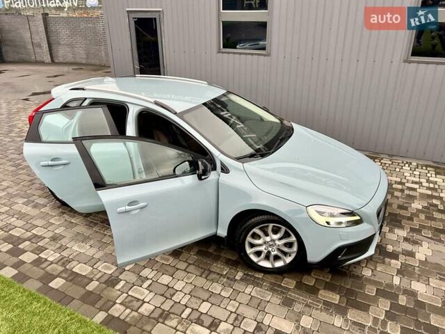 Серый Вольво В40, объемом двигателя 2 л и пробегом 135 тыс. км за 17900 $, фото 74 на Automoto.ua