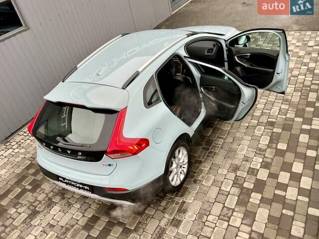 Серый Вольво В40, объемом двигателя 2 л и пробегом 135 тыс. км за 17900 $, фото 75 на Automoto.ua