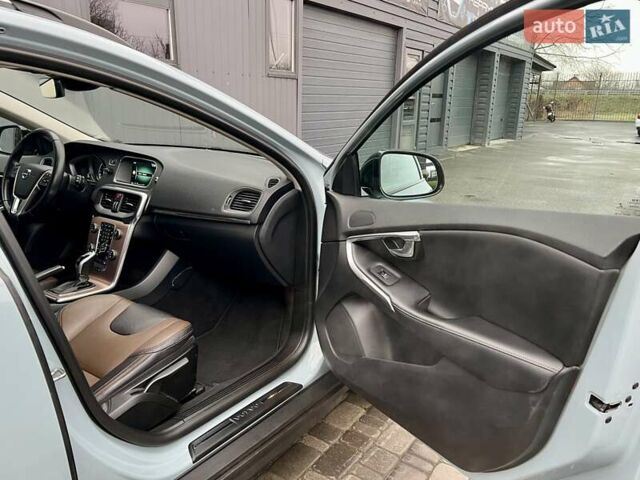 Серый Вольво В40, объемом двигателя 2 л и пробегом 135 тыс. км за 17900 $, фото 38 на Automoto.ua