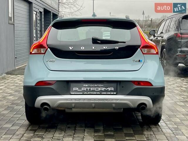 Серый Вольво В40, объемом двигателя 2 л и пробегом 135 тыс. км за 17900 $, фото 7 на Automoto.ua