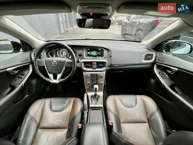 Серый Вольво В40, объемом двигателя 2 л и пробегом 135 тыс. км за 17900 $, фото 48 на Automoto.ua