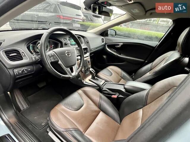 Серый Вольво В40, объемом двигателя 2 л и пробегом 135 тыс. км за 17900 $, фото 20 на Automoto.ua