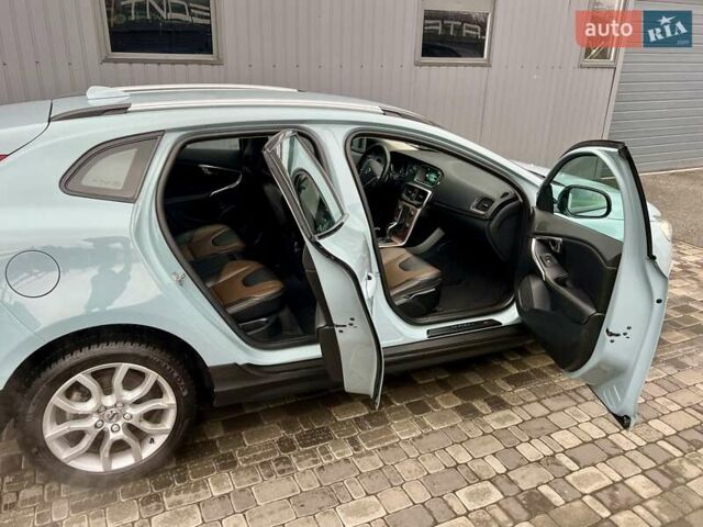 Серый Вольво В40, объемом двигателя 2 л и пробегом 135 тыс. км за 17900 $, фото 72 на Automoto.ua