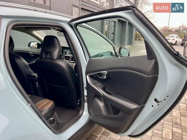 Серый Вольво В40, объемом двигателя 2 л и пробегом 135 тыс. км за 17900 $, фото 33 на Automoto.ua