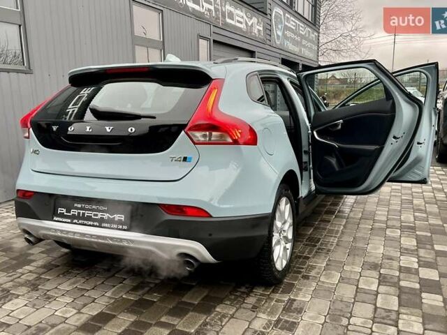 Серый Вольво В40, объемом двигателя 2 л и пробегом 135 тыс. км за 17900 $, фото 77 на Automoto.ua