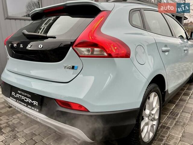 Серый Вольво В40, объемом двигателя 2 л и пробегом 135 тыс. км за 17900 $, фото 31 на Automoto.ua