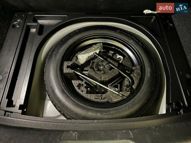 Сірий Вольво V40, об'ємом двигуна 1.97 л та пробігом 218 тис. км за 14100 $, фото 22 на Automoto.ua