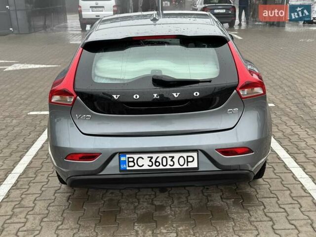 Сірий Вольво V40, об'ємом двигуна 1.97 л та пробігом 218 тис. км за 14100 $, фото 5 на Automoto.ua