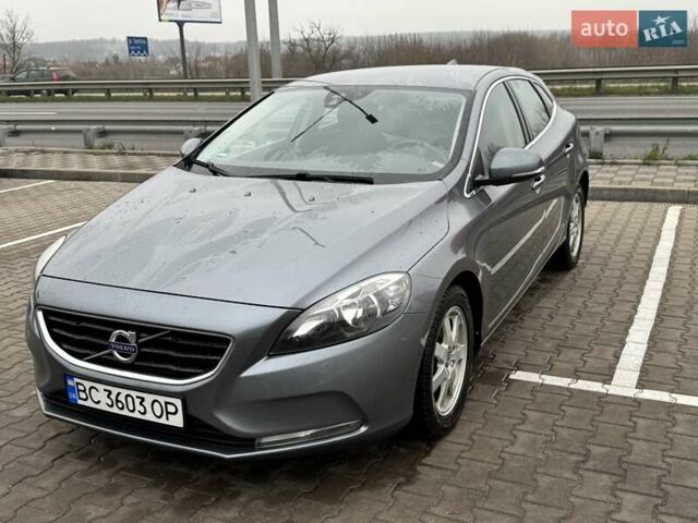 Сірий Вольво V40, об'ємом двигуна 1.97 л та пробігом 218 тис. км за 14100 $, фото 3 на Automoto.ua