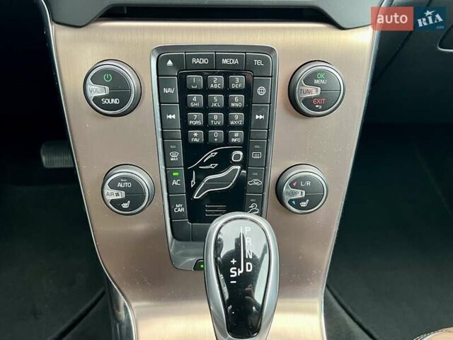 Серый Вольво В40, объемом двигателя 2 л и пробегом 135 тыс. км за 17900 $, фото 53 на Automoto.ua