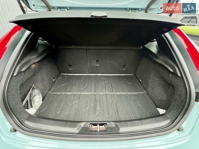 Серый Вольво В40, объемом двигателя 2 л и пробегом 135 тыс. км за 17900 $, фото 30 на Automoto.ua