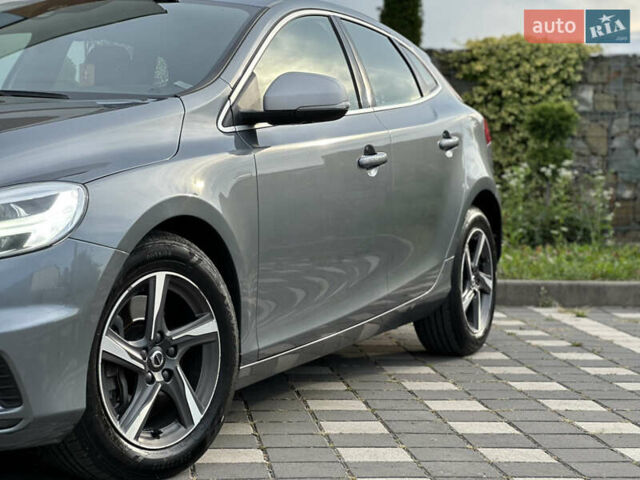 Сірий Вольво V40, об'ємом двигуна 2 л та пробігом 235 тис. км за 14400 $, фото 4 на Automoto.ua