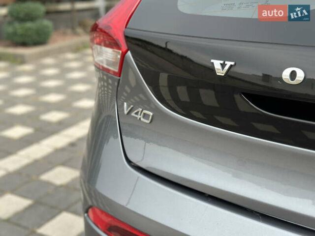 Сірий Вольво V40, об'ємом двигуна 2 л та пробігом 235 тис. км за 14400 $, фото 42 на Automoto.ua