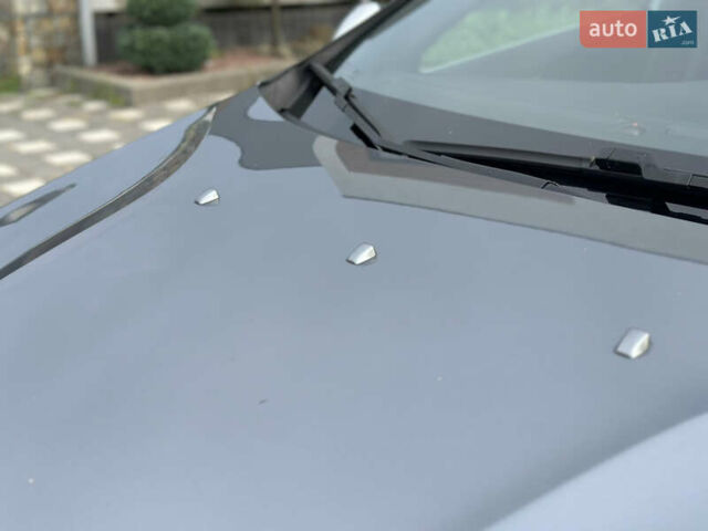 Сірий Вольво V40, об'ємом двигуна 2 л та пробігом 235 тис. км за 14400 $, фото 19 на Automoto.ua