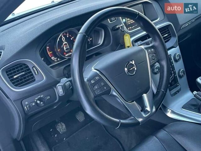 Серый Вольво В40, объемом двигателя 2 л и пробегом 56 тыс. км за 16800 $, фото 29 на Automoto.ua