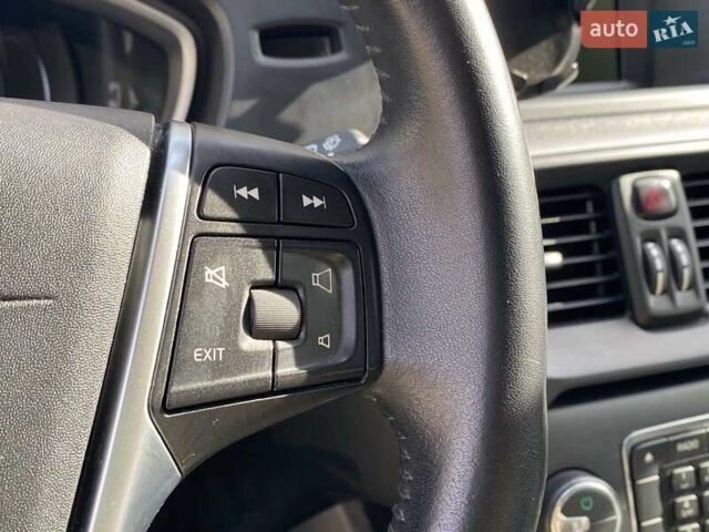 Вольво V40 2017 у Миколаєві на Automoto.ua Сірий Вольво V40, об'ємом двигуна 2 л та пробігом 106 тис. км за 17500 $, фото 40 на Automoto.ua