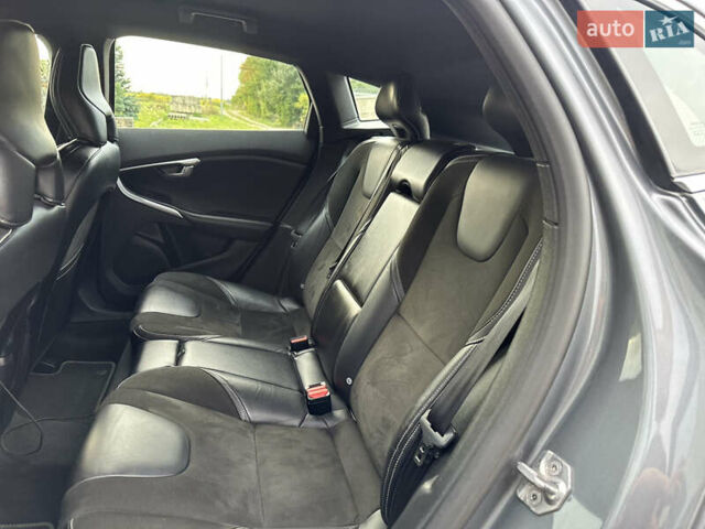 Сірий Вольво V40, об'ємом двигуна 2 л та пробігом 235 тис. км за 14400 $, фото 84 на Automoto.ua