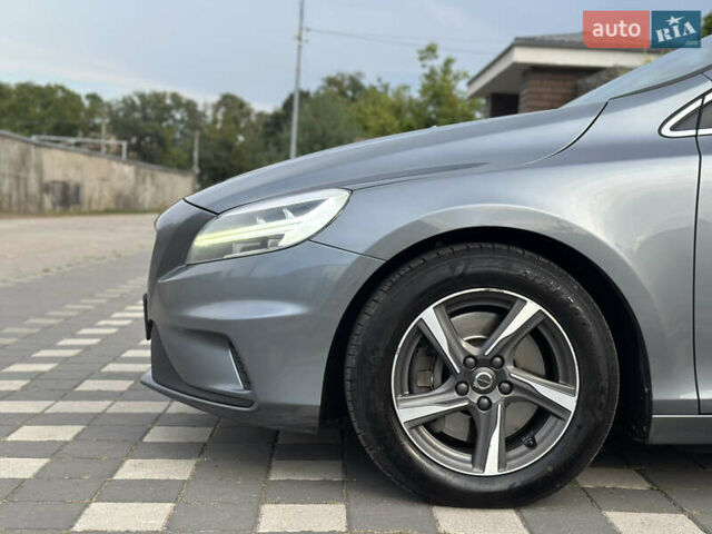 Сірий Вольво V40, об'ємом двигуна 2 л та пробігом 235 тис. км за 14400 $, фото 13 на Automoto.ua