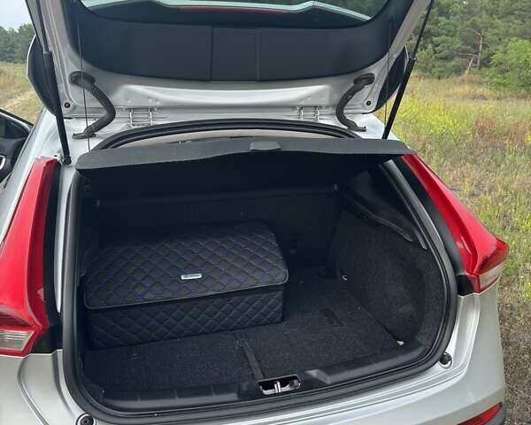 Серый Вольво В40, объемом двигателя 1.97 л и пробегом 20 тыс. км за 19500 $, фото 3 на Automoto.ua