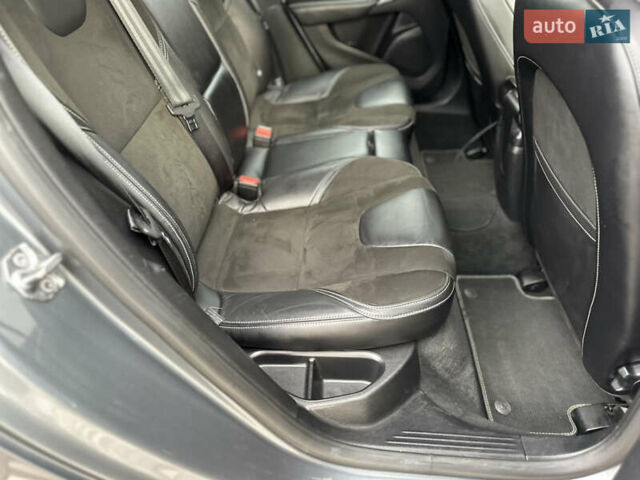 Сірий Вольво V40, об'ємом двигуна 2 л та пробігом 235 тис. км за 14400 $, фото 78 на Automoto.ua