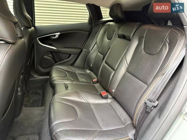 Серый Вольво В40, объемом двигателя 1.97 л и пробегом 182 тыс. км за 16990 $, фото 11 на Automoto.ua