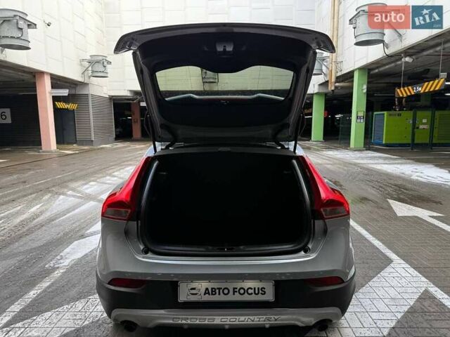 Серый Вольво В40, объемом двигателя 1.97 л и пробегом 182 тыс. км за 16990 $, фото 9 на Automoto.ua